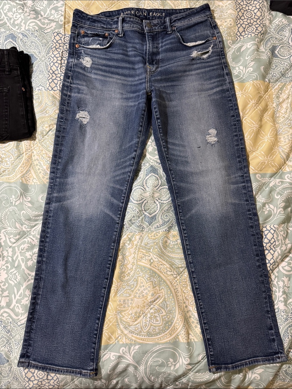 American Eagle Jeans Men’s, AirFlex+ Distressed Original Straight Jean, USED